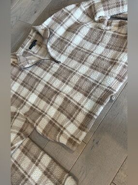 Love tree Cozy Plaid Half-Zip Sherpa Pullover - Beige/White